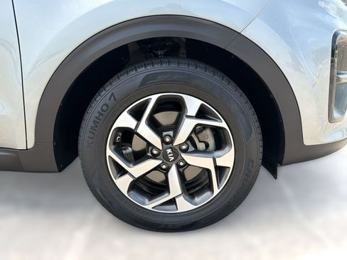 Used 2020 Kia Sportage LX FWD image 11