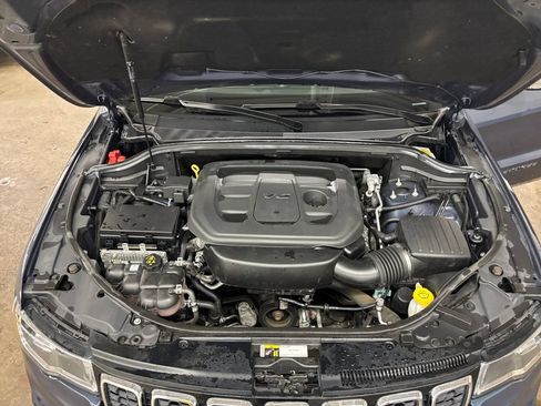 Used 2019 Jeep Grand Cherokee Limited AWD/4WD image 9