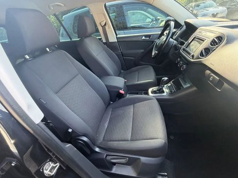 Used 2017 Volkswagen Tiguan Limited w/ Premium Package image 31
