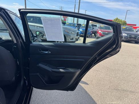 Used 2020 Nissan Altima 2.5 S FWD image 17