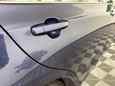 Used 2017 Toyota Camry LE FWD image 25