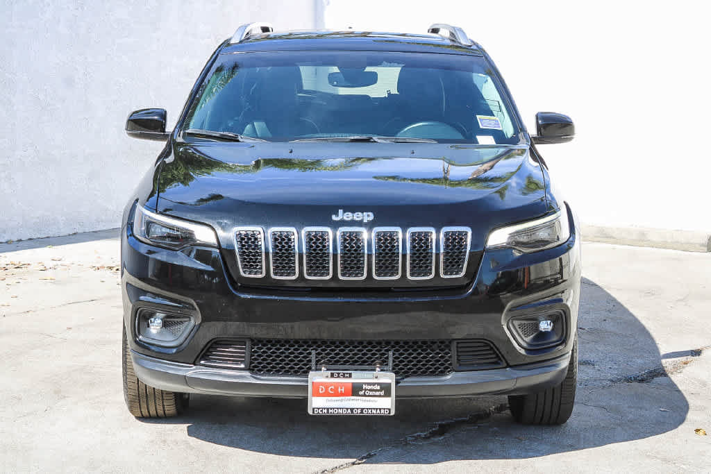 Used 2019 Jeep Cherokee Latitude Plus w/ Comfort/Convenience Group AWD/4WD image 2