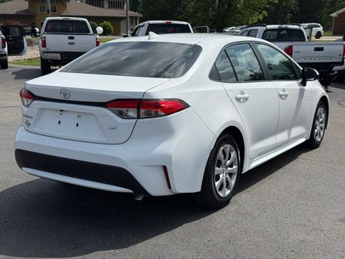 Used 2021 Toyota Corolla LE FWD image 8