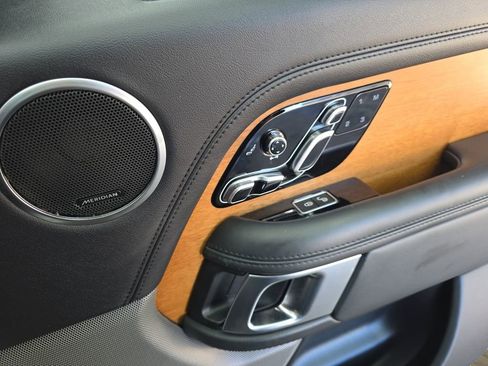 Used 2018 Land Rover Range Rover Long Wheelbase Supercharged image 21