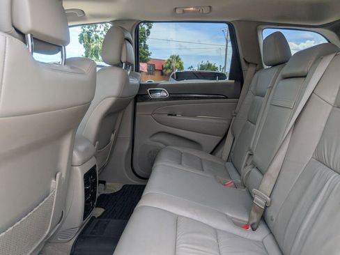 Used 2011 Jeep Grand Cherokee Laredo image 10