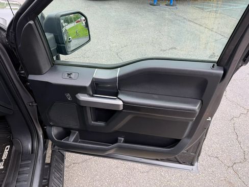 Used 2018 Ford F150 XLT w/ Equipment Group 302A Luxury AWD/4WD image 34