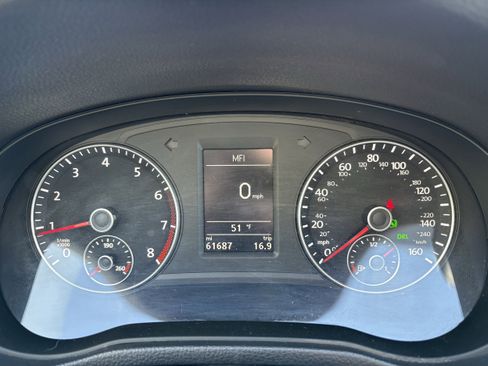 Used 2013 Volkswagen Passat 2.5 SE image 24