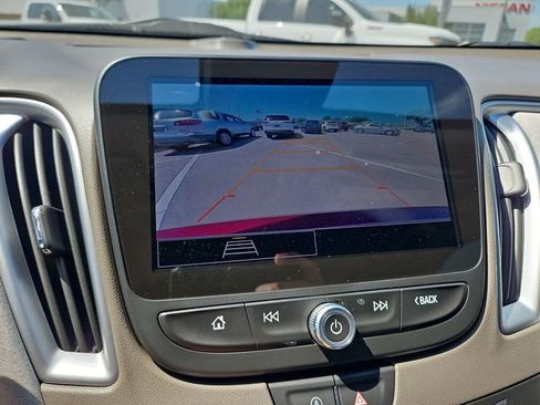 Used 2024 Chevrolet Malibu LT image 14