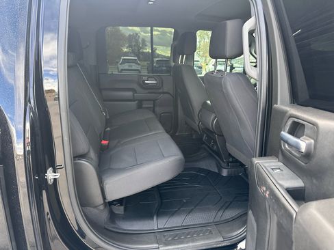 Used 2022 Chevrolet Silverado 2500 Custom w/ Custom Value Package image 13