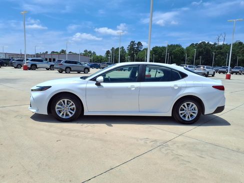 Certified 2026 Toyota Camry LE FWD image 8