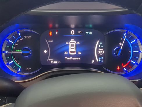 Used 2023 Chrysler Pacifica Touring-L w/ S Appearance Package image 30