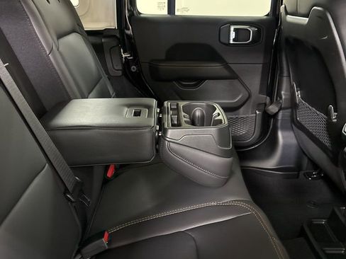 New 2025 Jeep Wrangler Unlimited Sahara AWD/4WD image 40
