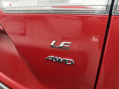 Used 2023 Toyota Corolla Cross LE image 7