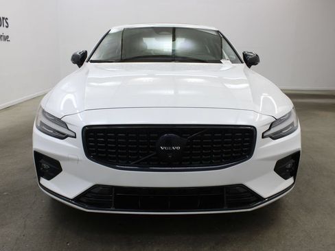 Certified 2024 Volvo S60 B5 Plus FWD image 7