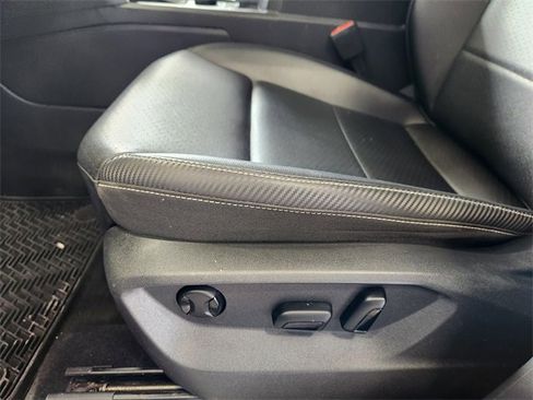 Used 2022 Volkswagen Atlas Cross Sport SE image 21