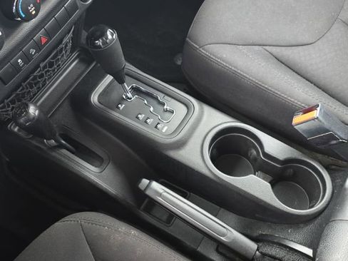 Used 2015 Jeep Wrangler Unlimited Sport image 23