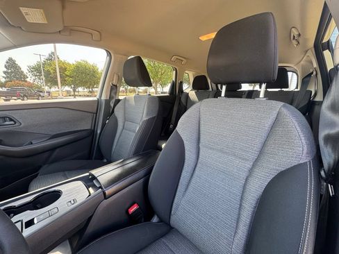 Used 2021 Nissan Rogue S FWD image 6