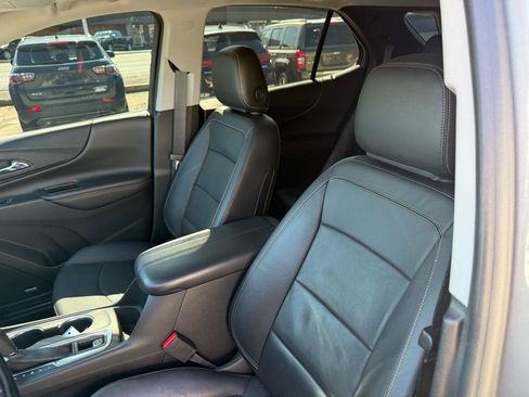 Used 2018 Chevrolet Equinox Premier image 18