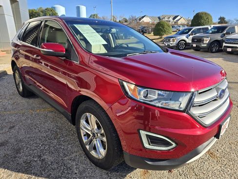 Used 2017 Ford Edge Titanium w/ Technology Package image 3