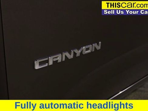 Used 2017 GMC Canyon SLE RWD image 13