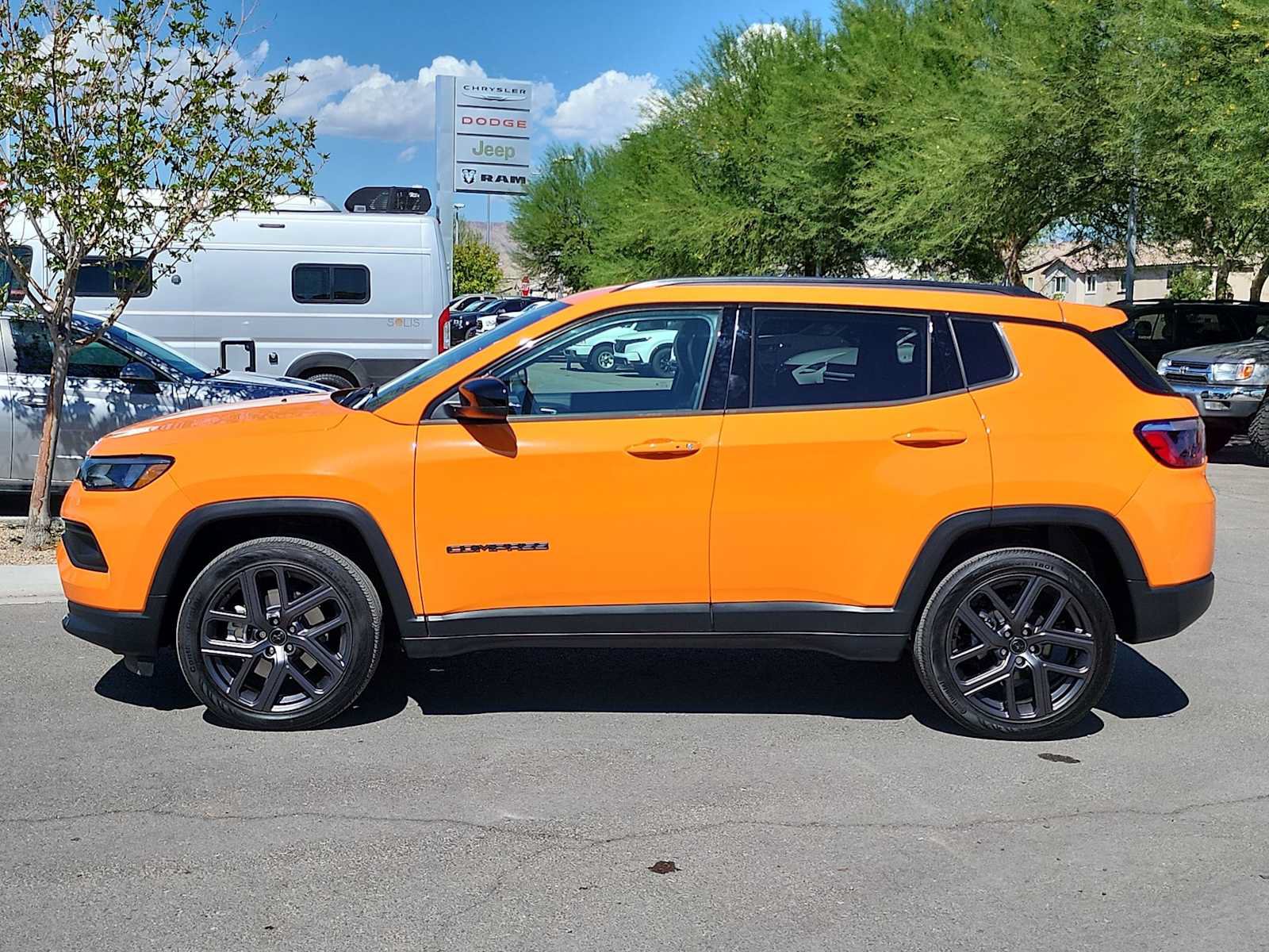 Used 2026 Jeep Compass Latitude AWD/4WD image 5