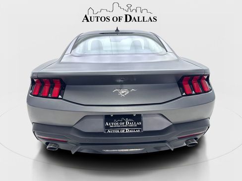 Used 2025 Ford Mustang Coupe image 7