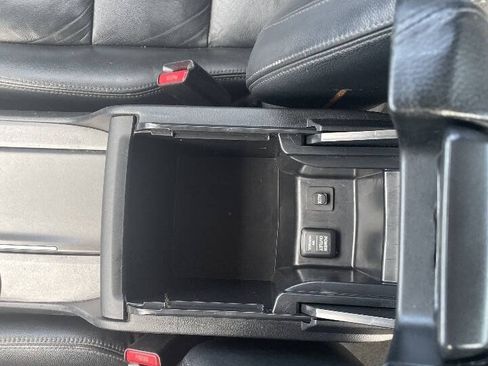 Used 2011 Honda Accord SE image 32
