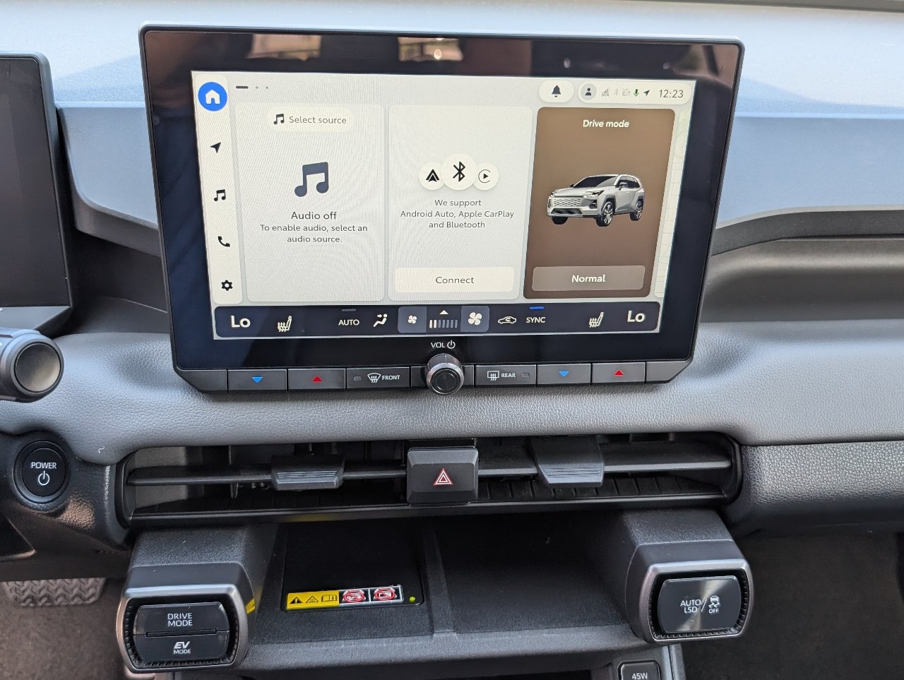 Used 2026 Toyota RAV4 XLE Premium FWD image 17