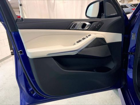 New 2026 BMW X5 M60i image 10