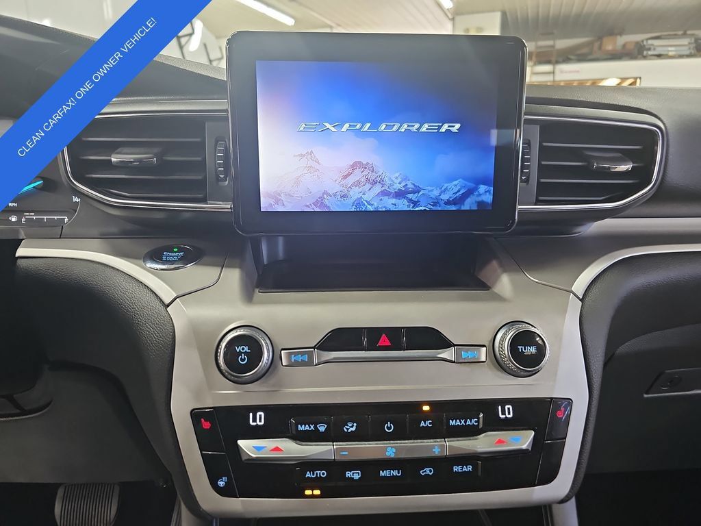 Used 2020 Ford Explorer XLT w/ Equipment Group 202A AWD/4WD image 21