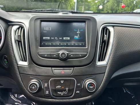 Used 2017 Chevrolet Malibu LS FWD image 31