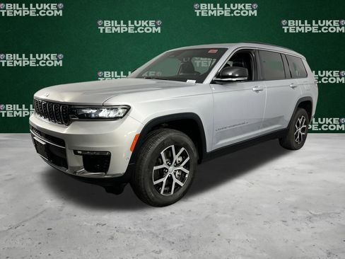 Used 2024 Jeep Grand Cherokee L Limited w/ Luxury Tech Group II image 3