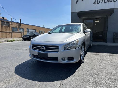 Used 2011 Nissan Maxima 3.5 SV w/ Cold Pkg image 3