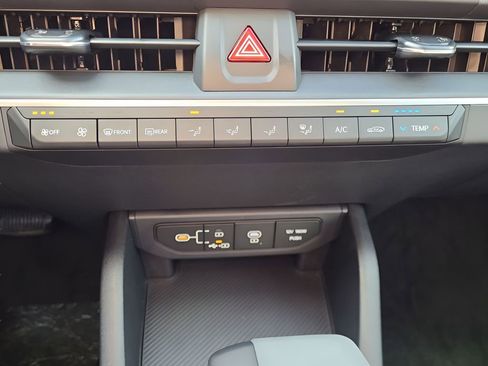 New 2025 Kia K4 FWD image 25