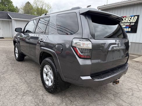 Used 2019 Toyota 4Runner SR5 AWD/4WD image 7