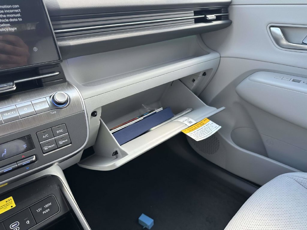 New 2026 Hyundai Kona SEL Premium AWD/4WD image 18
