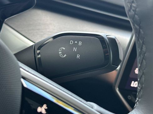 New 2025 Volkswagen ID. Buzz Pro S RWD image 22