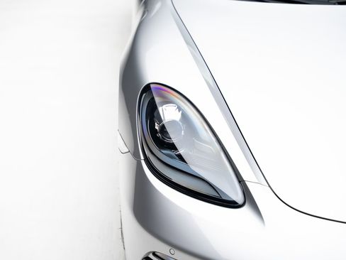 Used 2019 Porsche 718 Cayman GTS RWD image 12