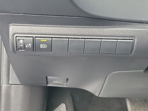 Certified 2024 Toyota Corolla SE image 20