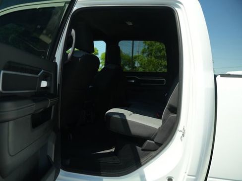 Used 2024 RAM 2500 Big Horn AWD/4WD image 15