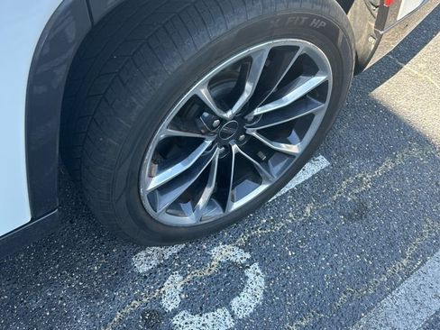 Used 2022 Jeep Wagoneer Series III w/ Premium Group I image 3