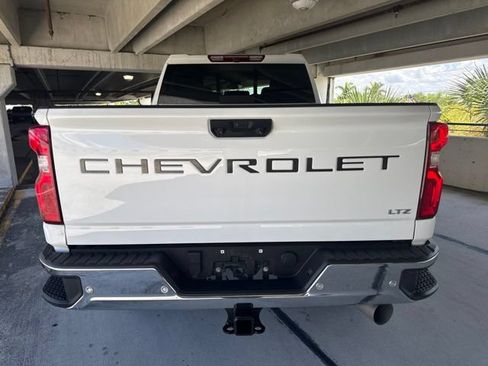 Used 2024 Chevrolet Silverado 3500 LTZ w/ LTZ Convenience Package AWD/4WD image 18