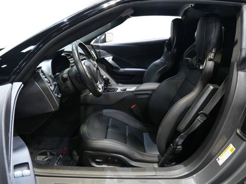 Used 2015 Chevrolet Corvette Z06 w/ 3LZ Preferred Equipment Group image 29