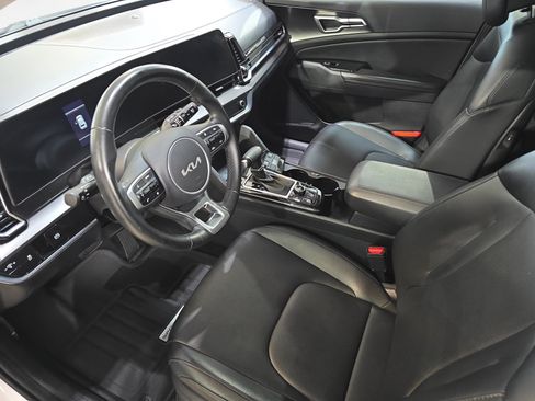 Used 2024 Kia Sportage EX FWD image 13