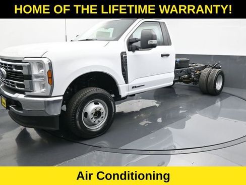 Used 2024 Ford F350 XLT image 10