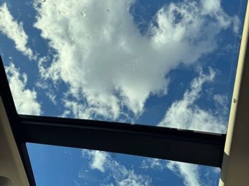 Certified 2023 Ford Explorer Platinum w/ Technology Package image 30