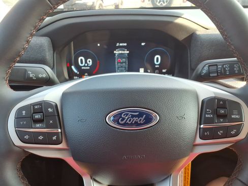 Used 2026 Ford Explorer Active RWD image 18