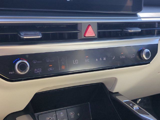 Certified 2026 Kia Sorento S w/ S Panoramic Sunroof Package FWD image 24