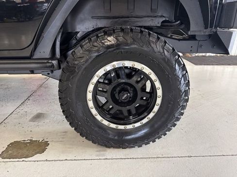 Used 2015 Jeep Wrangler Unlimited Sahara AWD/4WD image 39