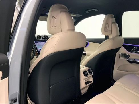 Certified 2023 Mercedes-Benz GLC 300 image 17
